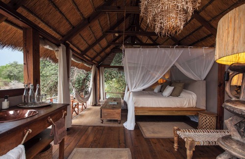 Simonga Cabina | Sindabezi Island Camp