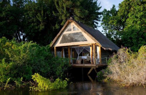 Simonga Otro | Sindabezi Island Camp