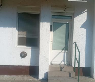 Backa Palanka Apartamento | Sindi Apartman