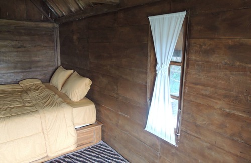 Kertek Casa | Singgasana Villa & Resto