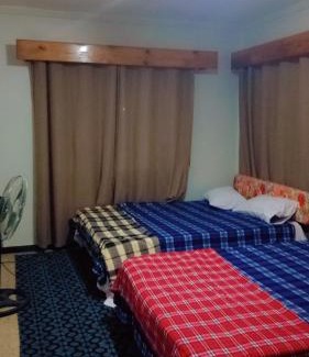 Martintar Cama Y Desayuno | Singhs apartment double budget shared room