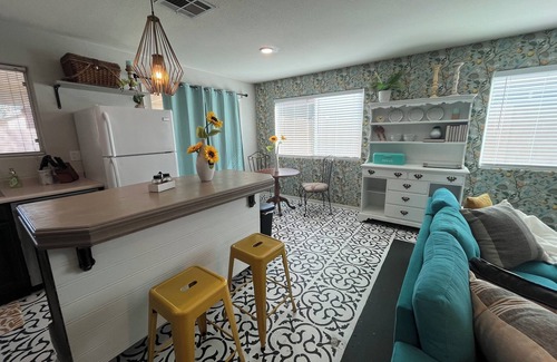 Deer Valley Casa | Single bedroom in a charming house in fabulous Phoenix with WiFi, AC, & more!
