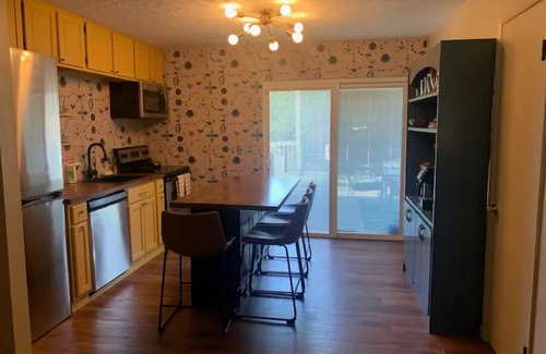 Bridgetown Casa | Single Family Home 4 Bed 1.5 Bath Bridgetown Cincy OH Beautiful back yard!