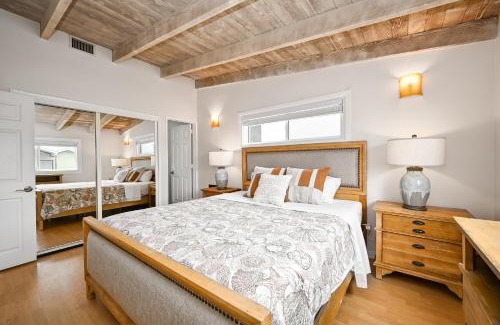 Santa Ana Heights Casa | Single Family Home on the Ocean with BEAUTIFUL VIEWS