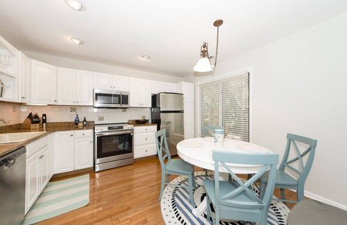 Seabrook Island Casa | Single Family Renovated Summerwind backs to golf course Amenity card incl.