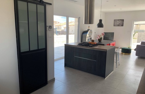 Roquefort-des-Corbieres Cama Y Desayuno | Single-storey house in a charming, quiet village, 10 minutes from the beach.