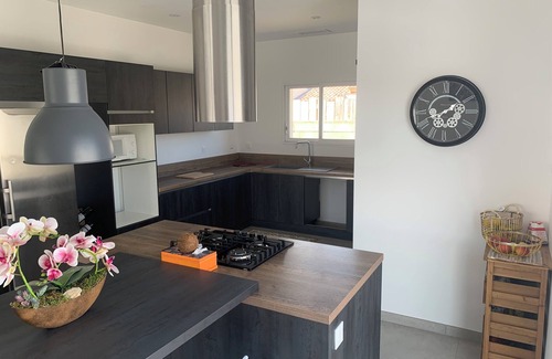 Roquefort-des-Corbieres Cama Y Desayuno | Single-storey house in a charming, quiet village, 10 minutes from the beach.