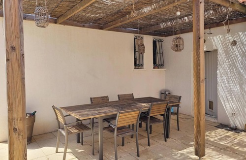 Villeneuve-les-Maguelone Casa | Single-storey house with swimming pool 10 minutes from the beach