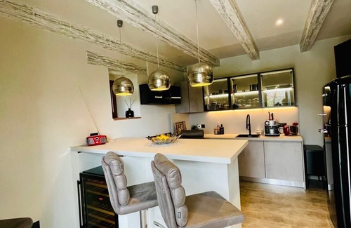 Castel del Piano Casa | Casa unifamiliar en una magnífica finca de campo con piscina, pista de tenis y conexión Wi-Fi