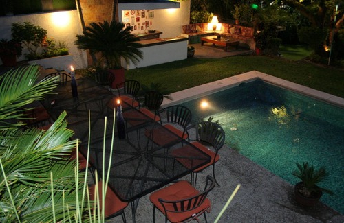 Burgos Bugambilias Casa | Casa sola en Cuernavaca, moderna espaciosa muy equipada, alberca climatizada