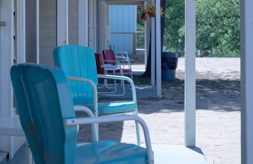 Kerrville Cabina | Single Level Double Queen Cabin w/ Carport #3