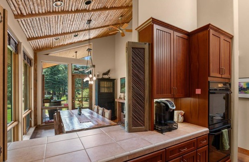 The Ranch Casa | Single Level, Monthly Rental, Pond out Back!