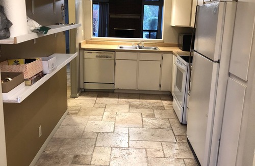 Bloomington Casa | Single Level Townhome 2 Bdrm 2 Bath Furnished Month to Month Rental