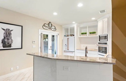 Central East Austin Casa | Single Malt Manor | El centro de Austin