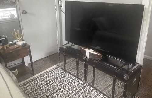 New Albany Casa | Single Person Open Room