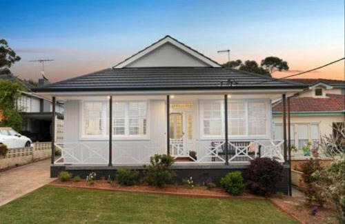 Burraneer Casa | Single Private Room-Charming bayside home