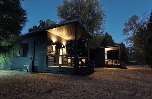 Kelseyville Casa | Single Queen Cottage - Centro de retiro de bienestar Mandala Springs