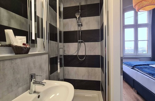 Anklam Apartamento | Single room 1 (18m², 1 pers. + extra bed) - Altes Lazarett guest house