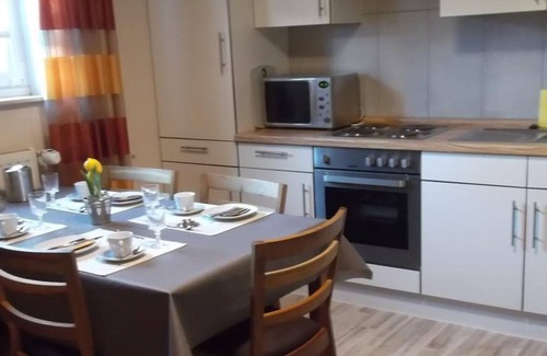 Anschau Apartamento | Habitación individual (en el sótano) con baño / aseo compartido - Ferienwohnung Familie Schmitz