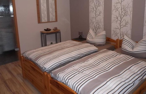 Anschau Apartamento | Habitación individual (en el sótano) con baño / aseo compartido - Ferienwohnung Familie Schmitz