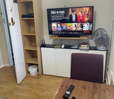 St. Pancras and Somers Town Casa | Single Room - Kings Cross, Female Only, Guest Rooms