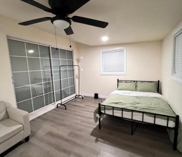 East Hemet Casa | Single Room w/Private Entrance - Shared Bathroom
