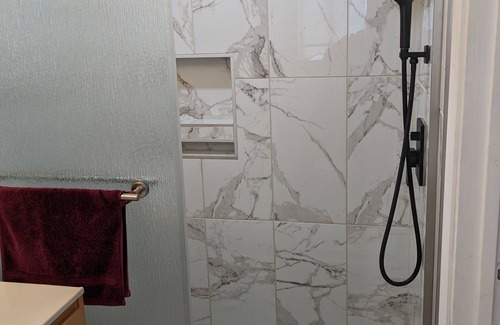 Dublin Apartamento | Single room with private entrance & attached bath