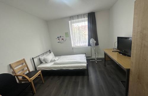 Rangierbahnhof-Siedlung Cama Y Desayuno | single room with shared bathroom