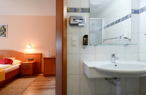 Abtenau Casa | Habitación individual con ducha, WC - Traunstein, Gasthaus Landhotel