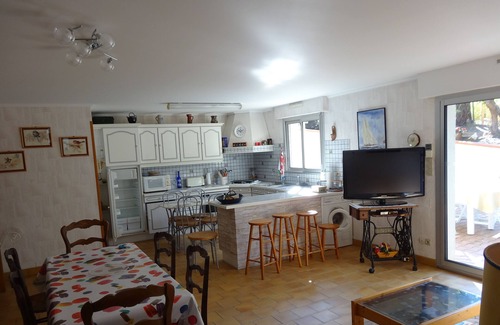 Piraillan Apartamento | Apartamento pisos con terraza en el jardín y barbacoa