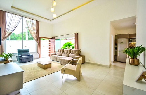 Costa do Sol Casa | Single storey house with 3 suites with air conditioning, WIFI, Smart TV, swimming pool, barbecue.