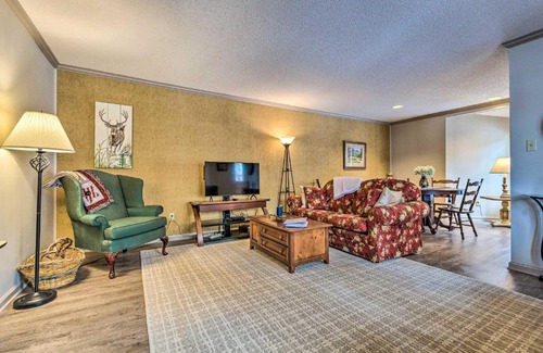 Fairfield Bay Apartamento | Single-Story Fairfield Bay Condo with Deck!