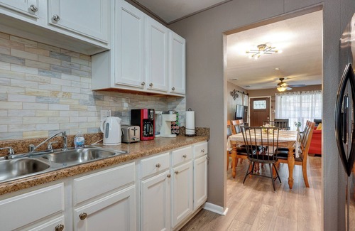 San Antonio Casa | Single-Story Home in San Antonio: Great Location!