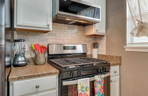 San Antonio Casa | Single-Story Home in San Antonio: Great Location!
