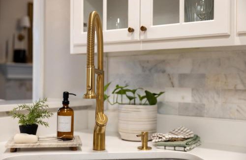 Jonesboro Casa | Sink into the Luxe Corner Tub at an Upscale, Spacious Home