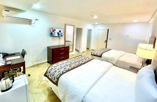 Monrovia Hotel | Sinkor Palace