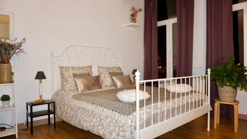 Amandus - Atheneum Apartamento | Sint-Jans Appartments