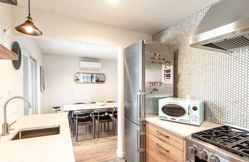 Walla Walla East Casa | Sip-N-Stay on Sturm- Hot tub and Dog Friendly!