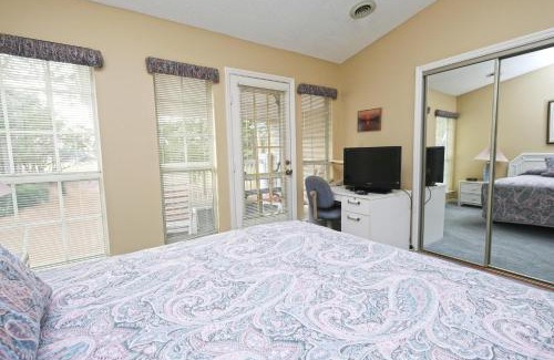 Pawleys Island Casa | Sip, Stay, Stargaze Emerald Green 2BR 2BA