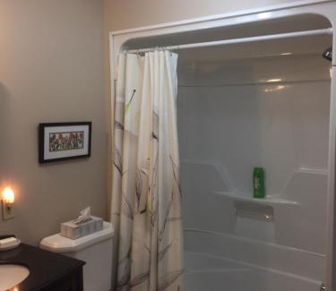 Brockville Cama Y Desayuno | Sir Isaac Brock B&B Luxury Suites