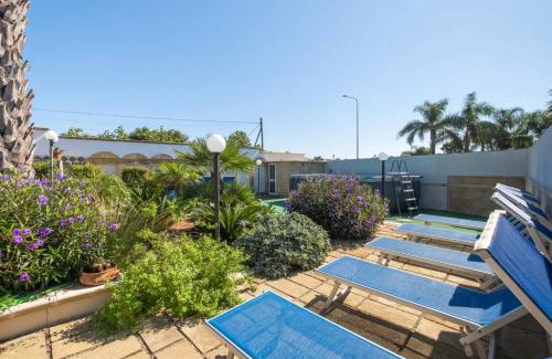 Scala di Furno Casa | Sirena Apartment in Luxury Villa with Shared Pool