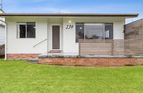 Batemans Bay Casa | Siris at The Bay - walk to the beach