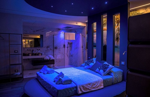 Gioia Tauro Cama Y Desayuno | Sirocco Suite