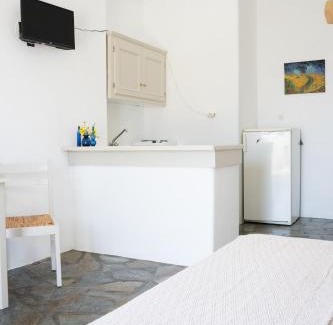 Ampelas Apartamento | Sirokos Studio at Winds House in Ampelas
