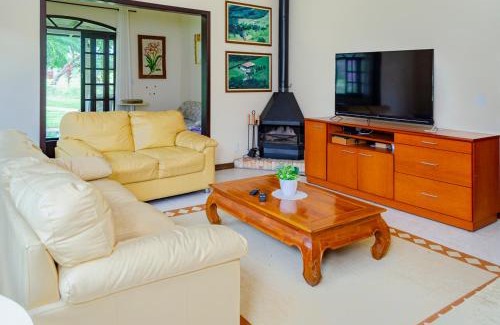 Itaipava Casa | Sitio charmoso e completo com otima area de lazer