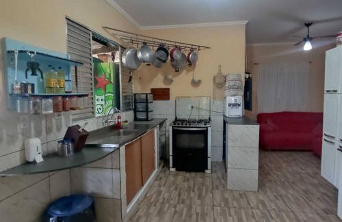Santos Casa | Sitio com fácil acesso as praias do Guarujá