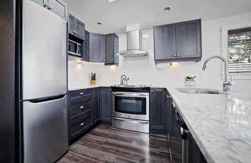 Port Renfrew Casa | Sitka House, A Modern Ocean Front Oasis