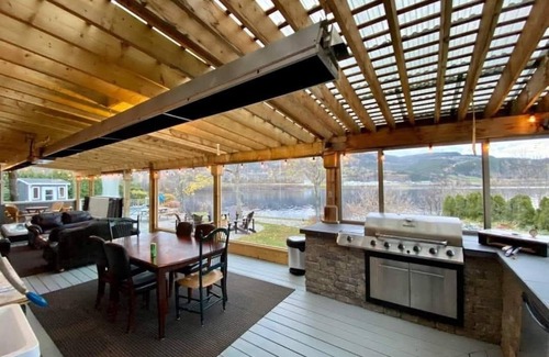 L'Anse-Saint-Jean Casa | Située en bordure de la Rivière Saint-Jean et le Fjord du Saguenay . 4 chambres