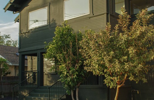 Silver Lake Casa | SITU Montana - Echo Park (Brand New)
