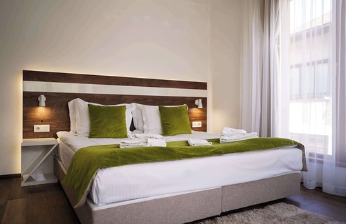 Banya Apartamento | Situated 6.3km from Bansko Guest House Wishmore in the new spa destination Banya